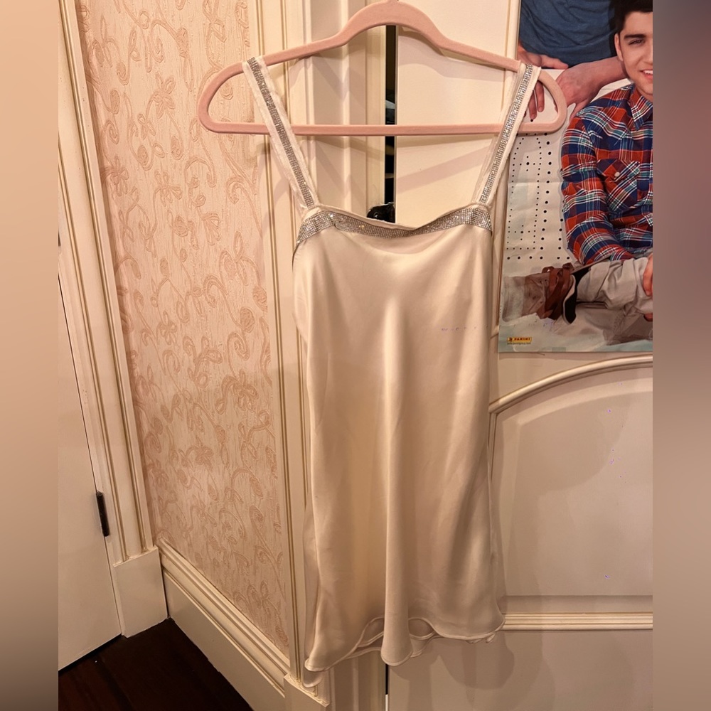 SATIN WHITE SPARKLY MINI DRESS